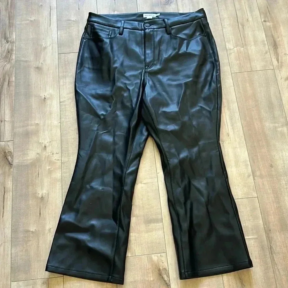 Good American Better Than Leather Pants Faux Leather Black Straight Leg Sz 16 - Picture 6 of 12